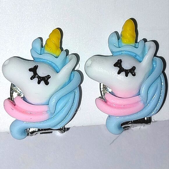 Beautiful girls unicorn clip-on earrings for kids - Picture 5 of 5